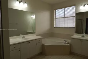 320 SW 87th Ct, Miami, FL 33174 - Photo 24