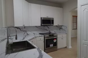 320 SW 87th Ct, Miami, FL 33174 - Photo 10