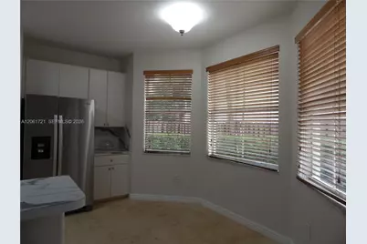 320 SW 87th Ct, Miami, FL 33174 - Photo 12