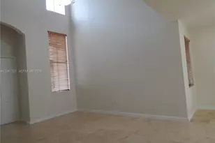 320 SW 87th Ct, Miami, FL 33174 - Photo 6