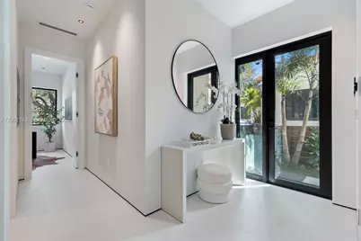 1746 SW 21st Ter #left, Miami, FL 33145 - Photo 2
