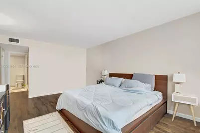 18051 Biscayne Blvd #801, Aventura, FL 33160 - Photo 14