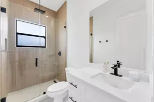 18261 SW 224th St, Miami, FL 33170 - Photo 16