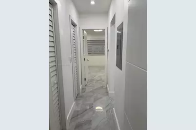 6896 Abbott Ave #6B, Miami Beach, FL 33141 - Photo 4