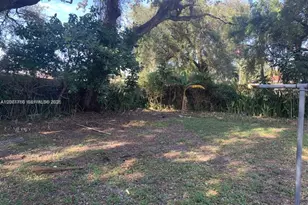 2181 NW 91st St, Miami, FL 33147 - Photo 12