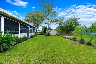 320 NE 59th Ct, Oakland Park, FL 33334 - Photo 26