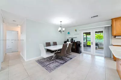 320 NE 59th Ct, Oakland Park, FL 33334 - Photo 8