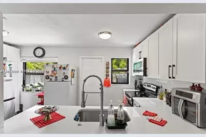 2407 Dewey St, Hollywood, FL 33020 - Photo 14