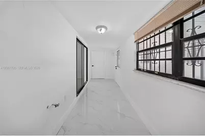 1055 NW 32nd Ct, Miami, FL 33125 - Photo 30