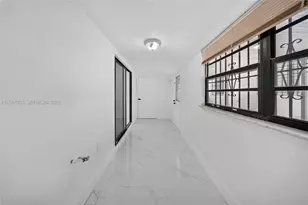 1055 NW 32nd Ct, Miami, FL 33125 - Photo 30