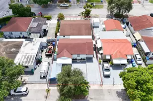 1055 NW 32nd Ct, Miami, FL 33125 - Photo 6