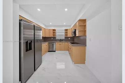 1055 NW 32nd Ct, Miami, FL 33125 - Photo 14