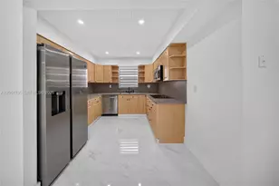 1055 NW 32nd Ct, Miami, FL 33125 - Photo 14