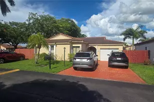 509 SW 87th Pl, Miami, FL 33174 - Photo 2