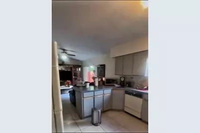 509 SW 87th Pl, Miami, FL 33174 - Photo 16