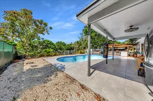7819 SW 9th St, North Lauderdale, FL 33068 - Photo 32