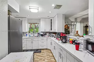 1143 NW 58th St, Miami, FL 33127 - Photo 12