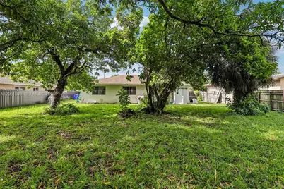 1143 NW 58th St, Miami, FL 33127 - Photo 24