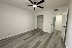9440 Live Oak Pl, Davie, FL 33324 - Photo 10