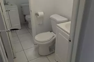 1051 SW 1st St, Miami, FL 33130 - Photo 4