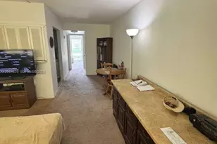 568 N Mansfield N, Boca Raton, FL 33434 - Photo 6