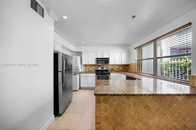 7801 Hispanola Av #4, North Bay Village, FL 33141 - Photo 4