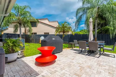 5900 York Ln, Davie, FL 33331 - Photo 42