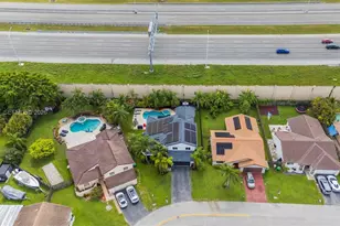 5900 York Ln, Davie, FL 33331 - Photo 52