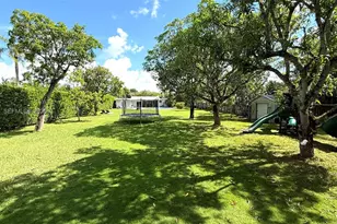 7550 SW 75th St, Miami, FL 33143 - Photo 4