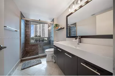 21205 Yacht Club Dr #703, Aventura, FL 33180 - Photo 10