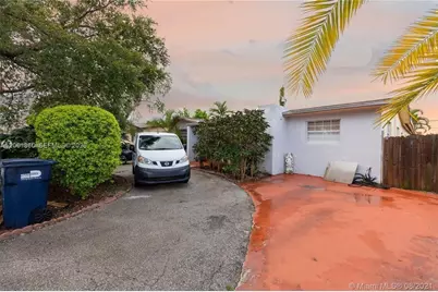 11229 SW 5th Ter, Sweetwater, FL 33174 - Photo 4