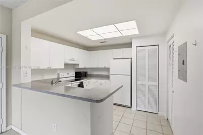 2015 SE 10th Ave #130, Fort Lauderdale, FL 33316 - Photo 24