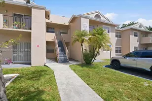 2121 NW 96th Terrace, Pembroke Pines, FL 33024 - Photo 1