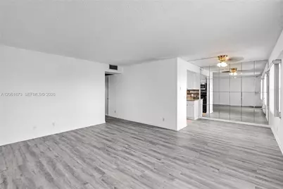 300 SW 134th Way #413E, Pembroke Pines, FL 33027 - Photo 4