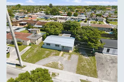 998 W 68th St, Hialeah, FL 33014 - Photo 30