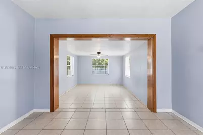 998 W 68th St, Hialeah, FL 33014 - Photo 14