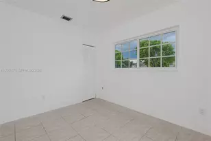 998 W 68th St, Hialeah, FL 33014 - Photo 22