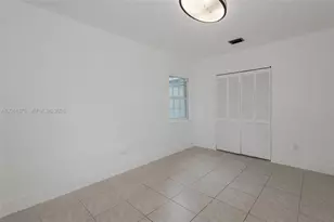 998 W 68th St, Hialeah, FL 33014 - Photo 28
