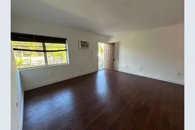 8321 Crespi Blvd #7, Miami Beach, FL 33141 - Photo 6