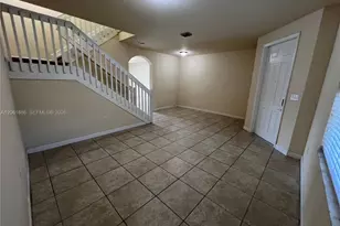 748 SE 32nd Ave, Homestead, FL 33033 - Photo 4