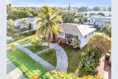 2025 SW 82nd Ct, Miami, FL 33155 - Photo 1