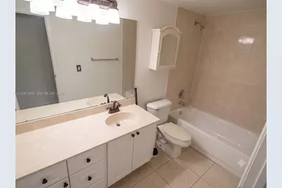 731 N Pine Island Rd #102, Plantation, FL 33324 - Photo 8