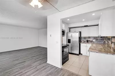 300 SW 134th Way #413E, Pembroke Pines, FL 33027 - Photo 8