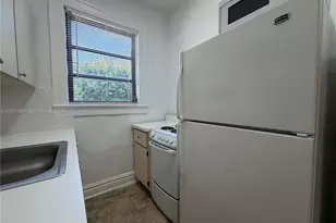 320 Mendoza Ave, Miami, FL 33134 - Photo 6
