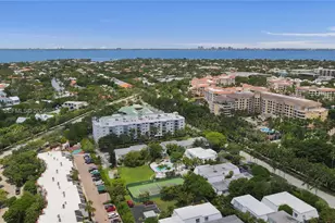 224 Seaview Dr, Key Biscayne, FL 33149 - Photo 26