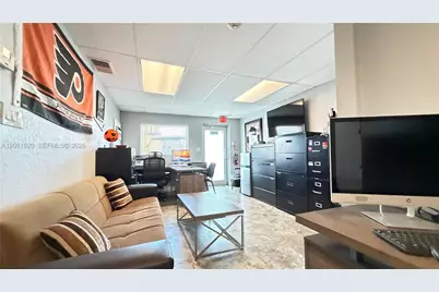 1060 NW 1st Ct, Fort Lauderdale, FL 33009 - Photo 12