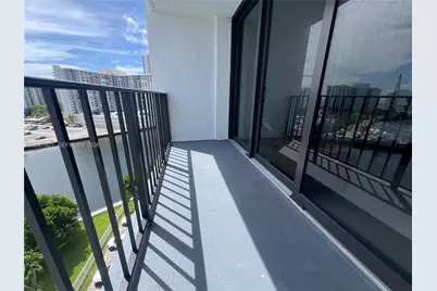 200 Leslie Dr #1017, Hallandale Beach, FL 33009 - Photo 2