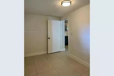 [Address not provided], Miami, FL 33181 - Photo 4