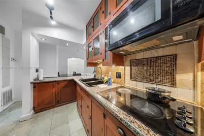 1289 Marseille Dr #45, Miami Beach, FL 33141 - Photo 4