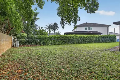 1580 SW 87th Ter, Pembroke Pines, FL 33025 - Photo 46